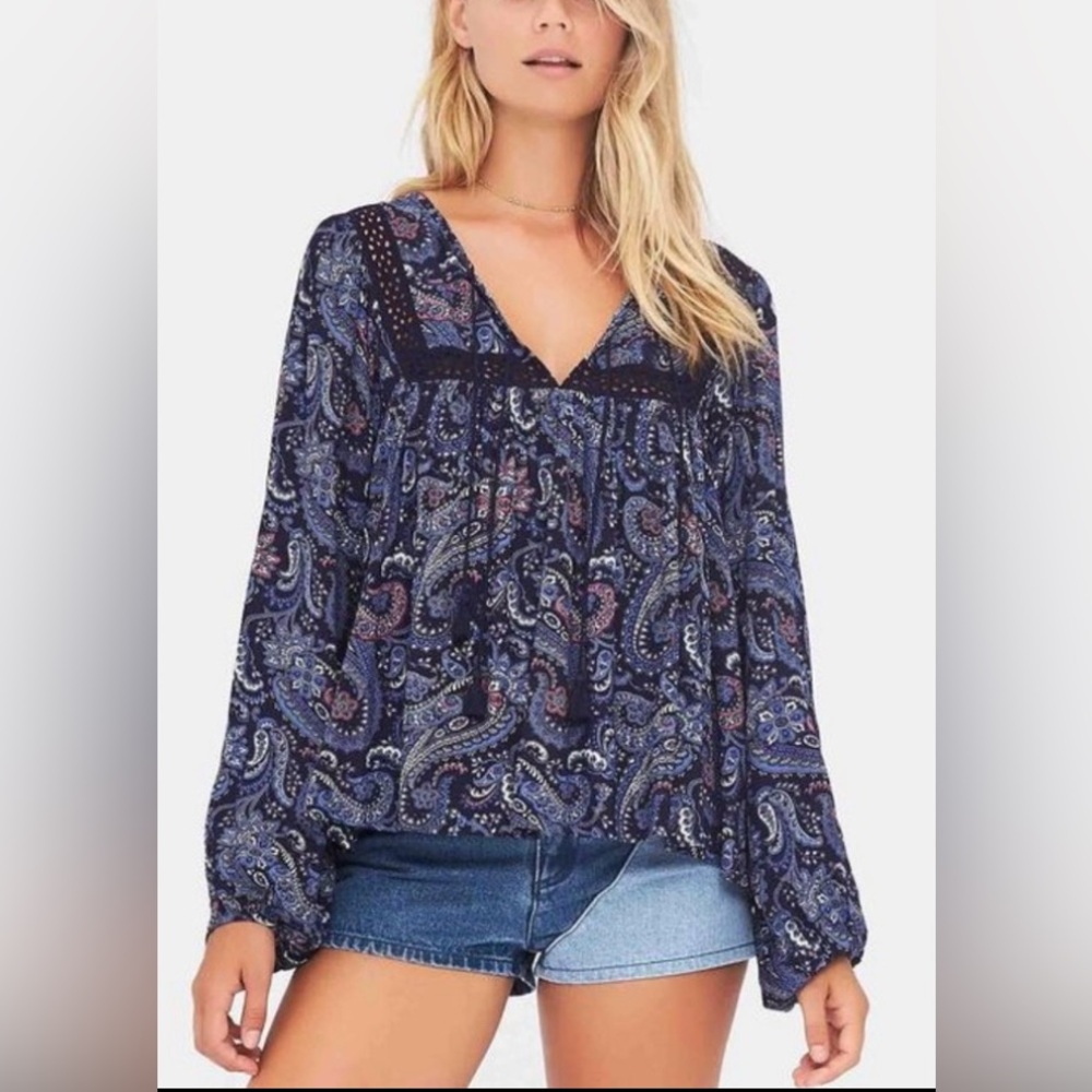 Anthropologie Tigerlily Mayfield Blouse Indigo Paisley Sz 2 Boho Cottagecore